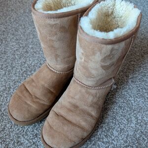 UGG Tan Shearling Winter Boots